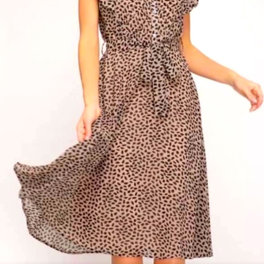 Ruffled sleeveless print midi dress
